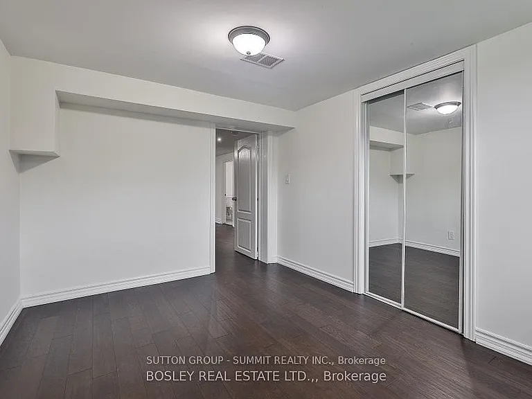 136 Regina Ave #BASEMENT — Photo 11