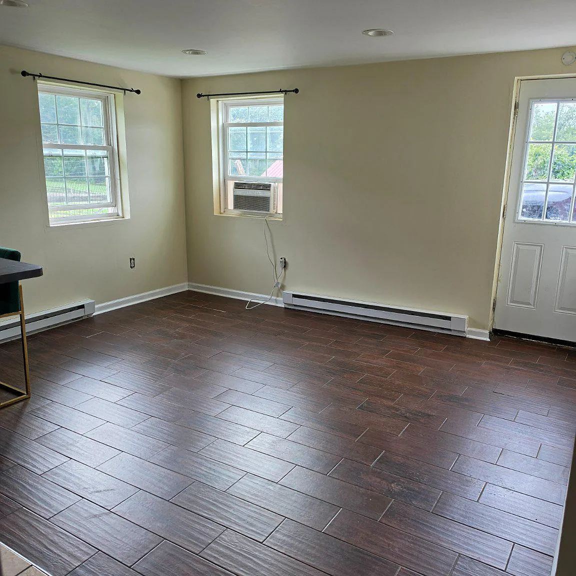 2 bed, 1.0 bath, 575 sqft, $1,600 — Photo 3
