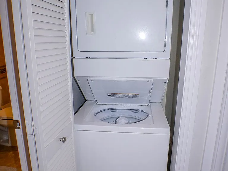 7509 Draper Ave #305 — Photo 26
