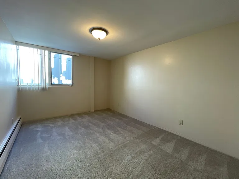 Executive Apartments — Photo 15