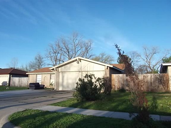 3rd image of 3706 Claysford Ct