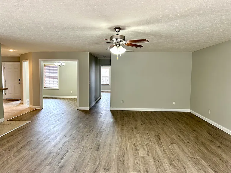 4680 Marble Dr — Photo 3