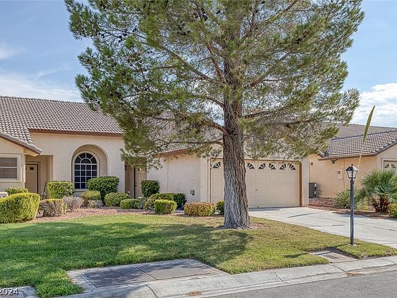 2nd image of 4805 Cedar Lawn Way