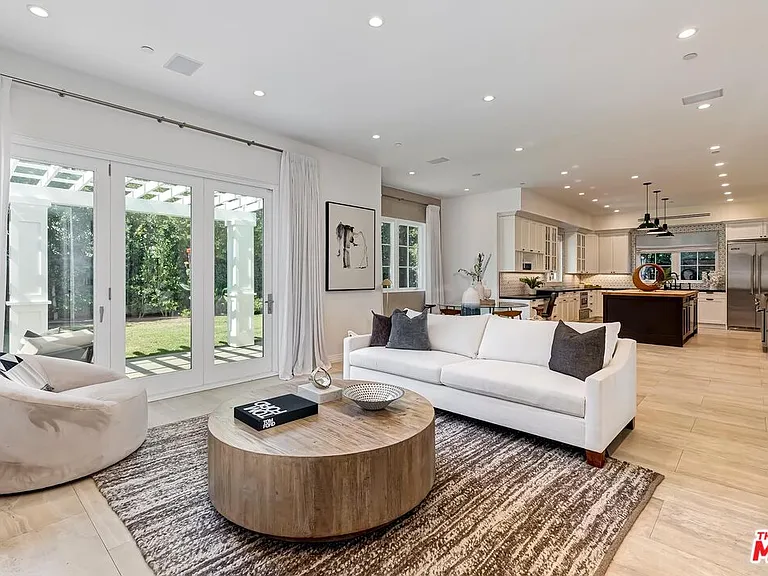 9767 Monte Mar Dr — Photo 25