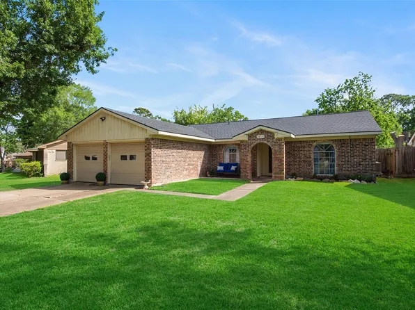 16111 La Cabana Dr, Houston, TX 77062