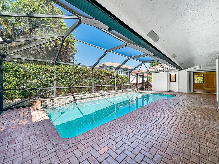 6005 Buena Vista Ct — Photo 40