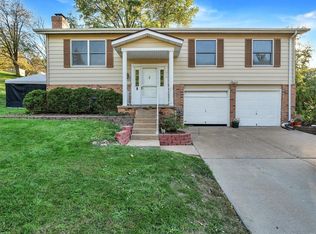 510 Windsor Mill Dr, Ballwin, MO