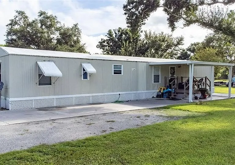 2702 NW 50th Ave — Photo 11