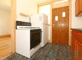 3652 W Eddy St, Chicago, IL 60618