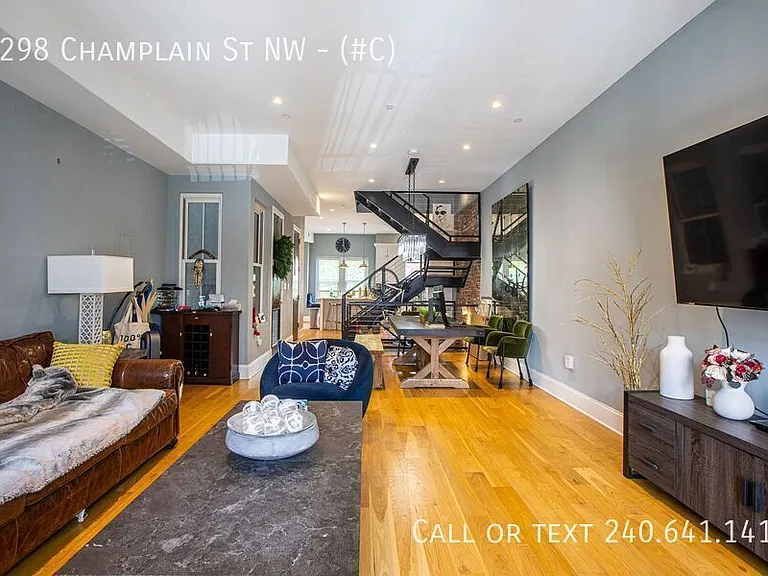 2298 Champlain St NW #C — Photo 5
