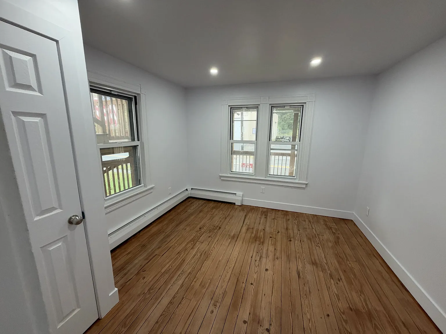 47 Railroad Avenue - 1 Fl — Photo 3