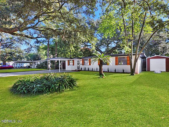 3rd image of 2531 E BURLINGAME Drive