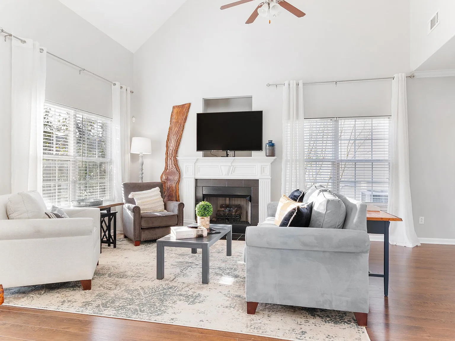 5226 Cloister Dr — Photo 1