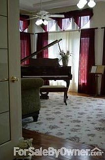 Music rm/ Formal Living rm