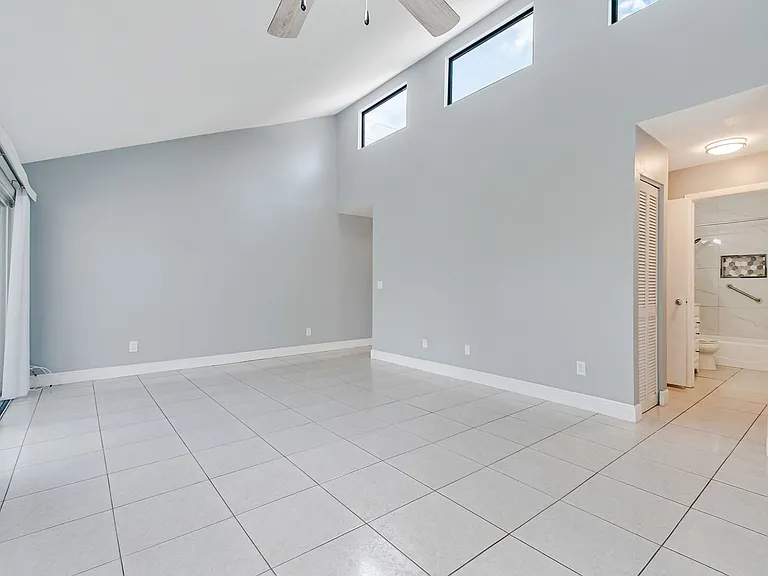 2304 Inagua Way — Photo 31