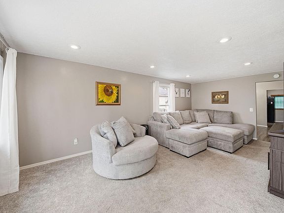 4th image of 157 N Dettman Rd