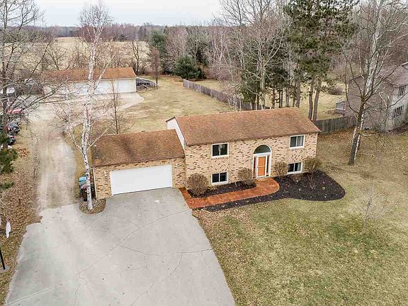 3rd image of 3433 E Ryan Dr