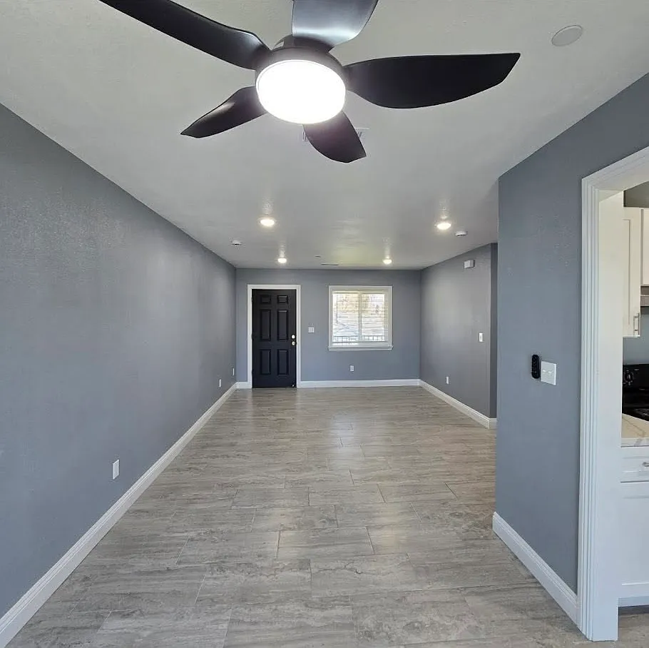 2 bed, 900 sqft, $1,500 — Photo 3