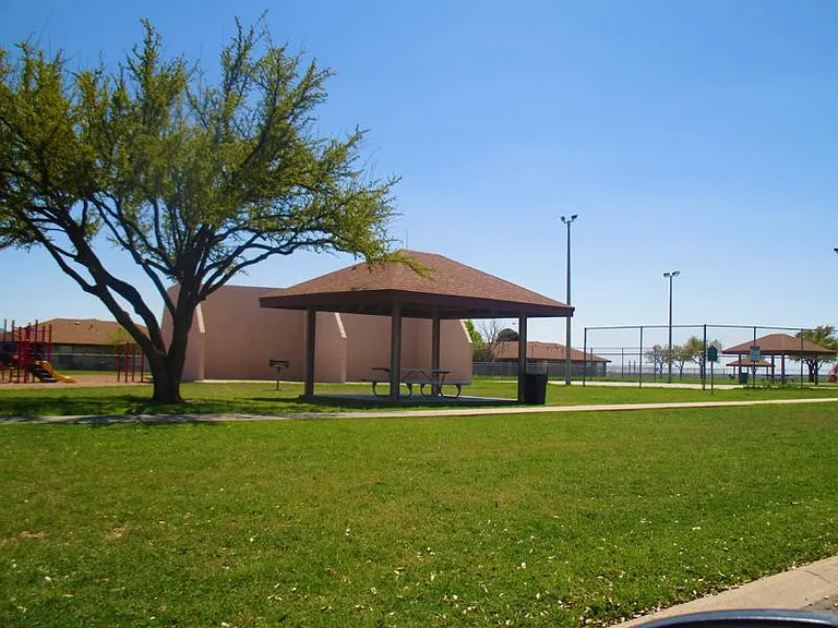 Lakeshore Village — Photo 8