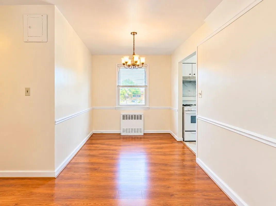 3 bed, 1.5 bath, 1152 sqft, $3,300 — Photo 4