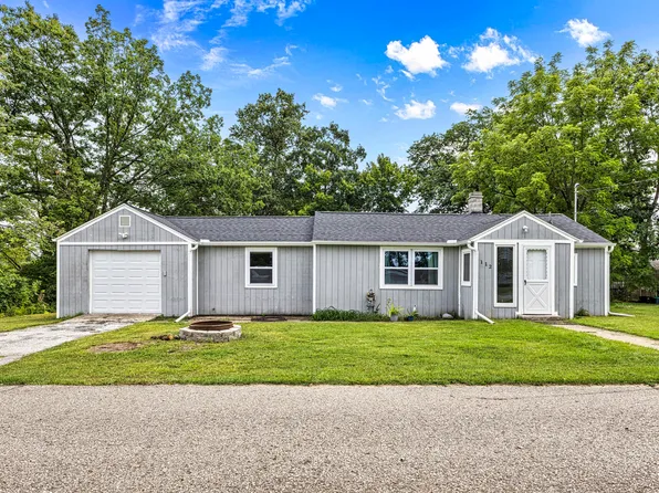 112 Fisherman Ln, Houghton Lake, MI 48629