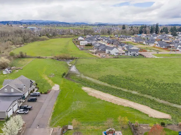 3250 Lauren Ave NE, Albany, OR 97321