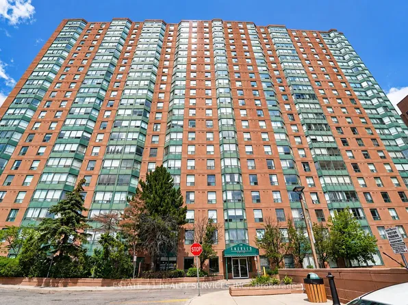 135 Hillcrest Ave #904, Mississauga, ON L5B 4B1