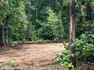 32 Old Falls Rd, Kennebunk, ME 04043