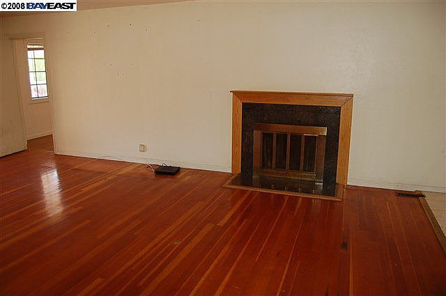 2nd image of 562 Grant Ave