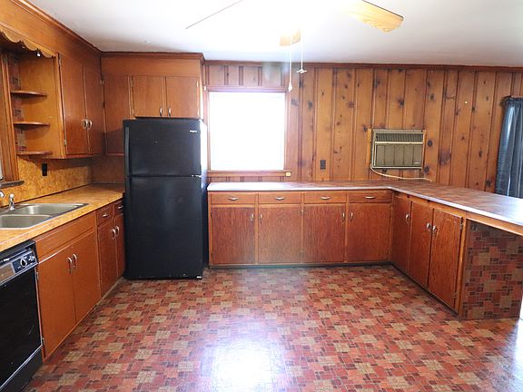 5th image of 35 E Queen St APT 2