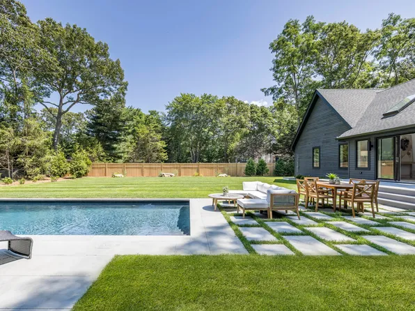 167 Underwood Dr, East Hampton, NY 11937