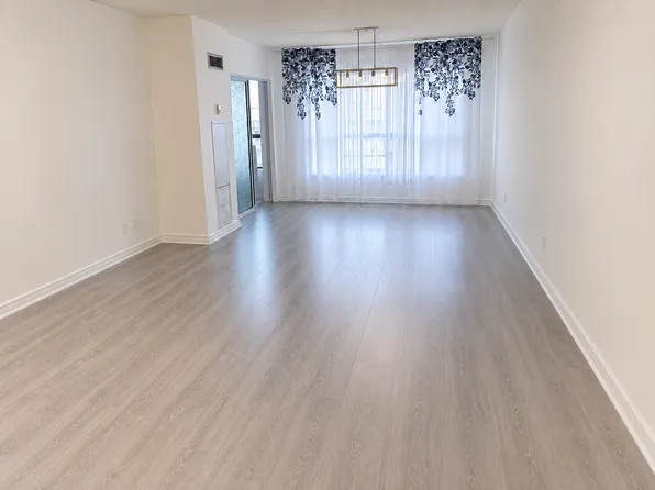 39 Kimbercroft Ct #605, Toronto, ON M1S 5B5