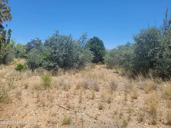 16472 S White Rock Ln, Mayer, AZ 86333