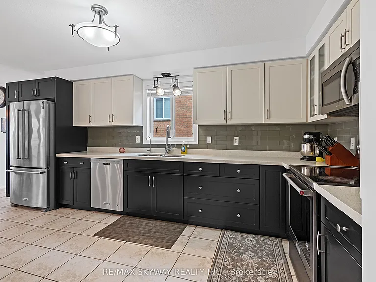 116 Severn Dr — Photo 13