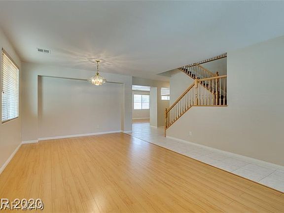 5th image of 11012 Clemmons Ct