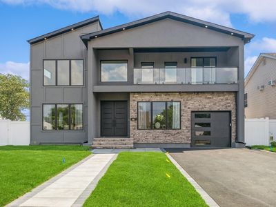 20 Periwinkle Road, Levittown, NY, 11756