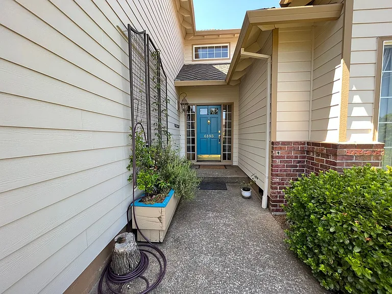 6185 NW 208th Ave — Photo 5