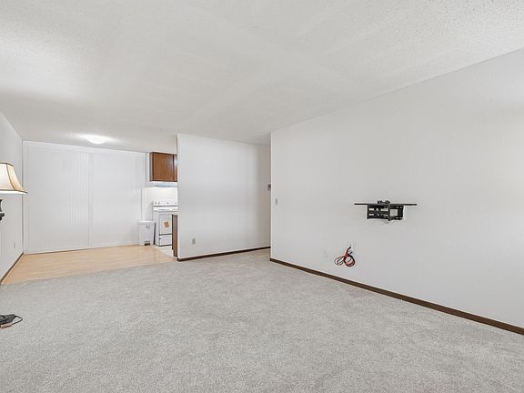 4th image of 14620 Garrett Ave APT 104