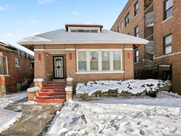 7449 S Bennett Ave, Chicago, IL 60649