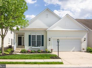 121 Clubside Dr #26, Taneytown, MD 21787