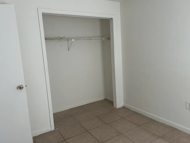 1726 E Mulberry Dr #B — Photo 9