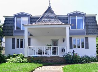 7 York Rd, Johnston, RI 02919