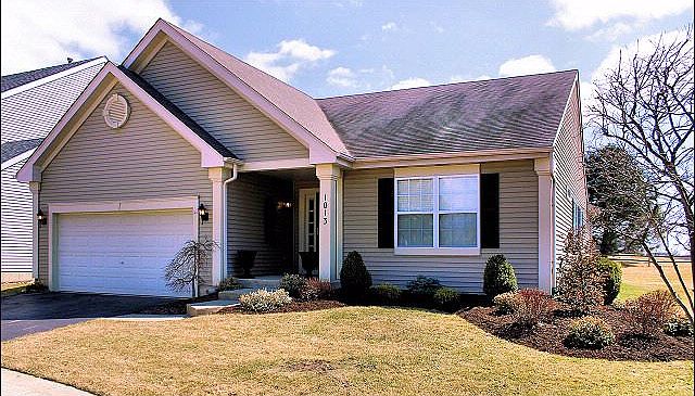 1st image of 1013 Orchard Lake Dr