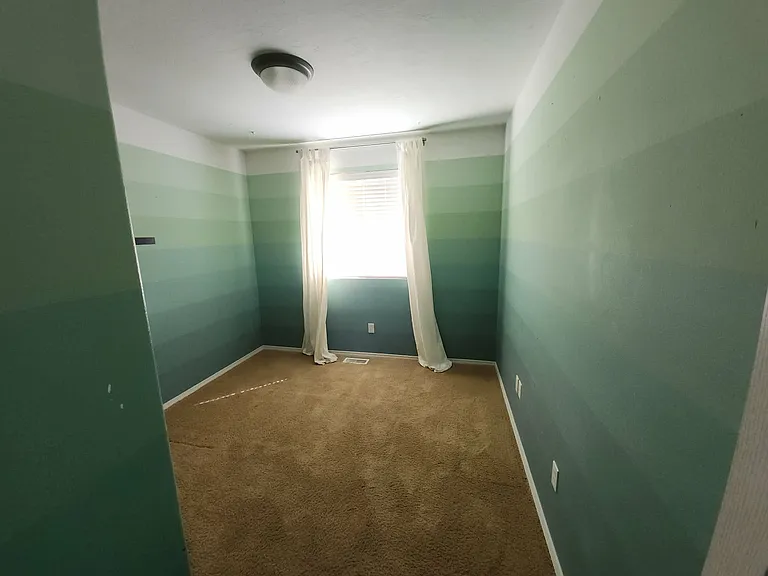 209 E Interlochen Ln — Photo 20