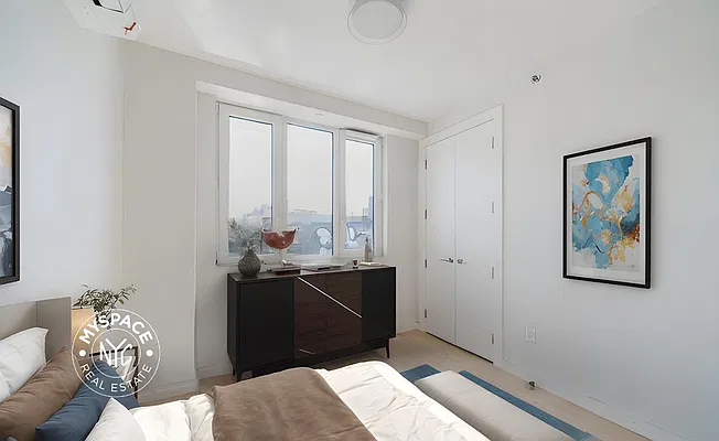 Bedroom, photo 1