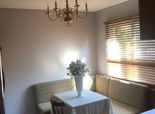 8649 Niles Center Rd #D, Skokie, IL 60077