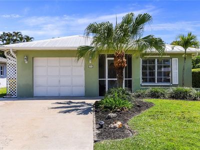 558 102nd Ave N, Naples, FL, 34108
