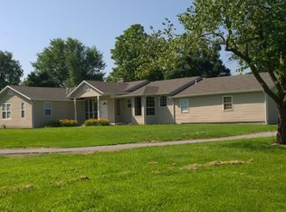 3527 N Farm Road 127, Springfield, MO 65803