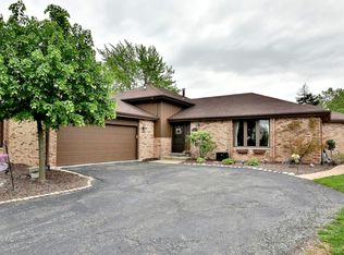 14 Timberline Ct, Lemont, IL 60439