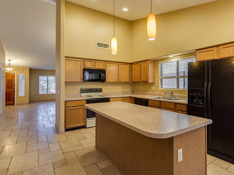 431 N Leoma Ln — Photo 8